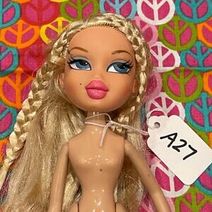 Bratz Cloe Play Sportz Doll Braids Lot #20A Doll A- #27 Nude Fashion Doll Only